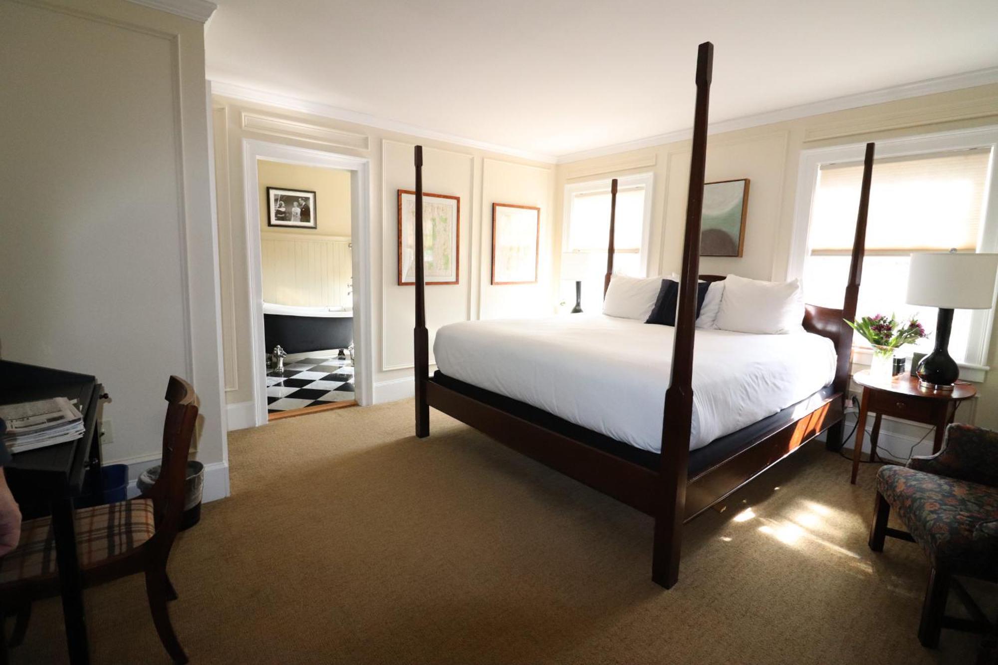 Swift House Inn Мидлбери Экстерьер фото