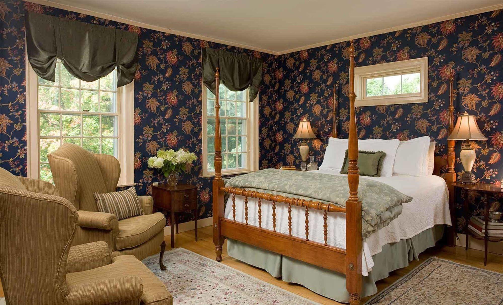 Swift House Inn Мидлбери Экстерьер фото